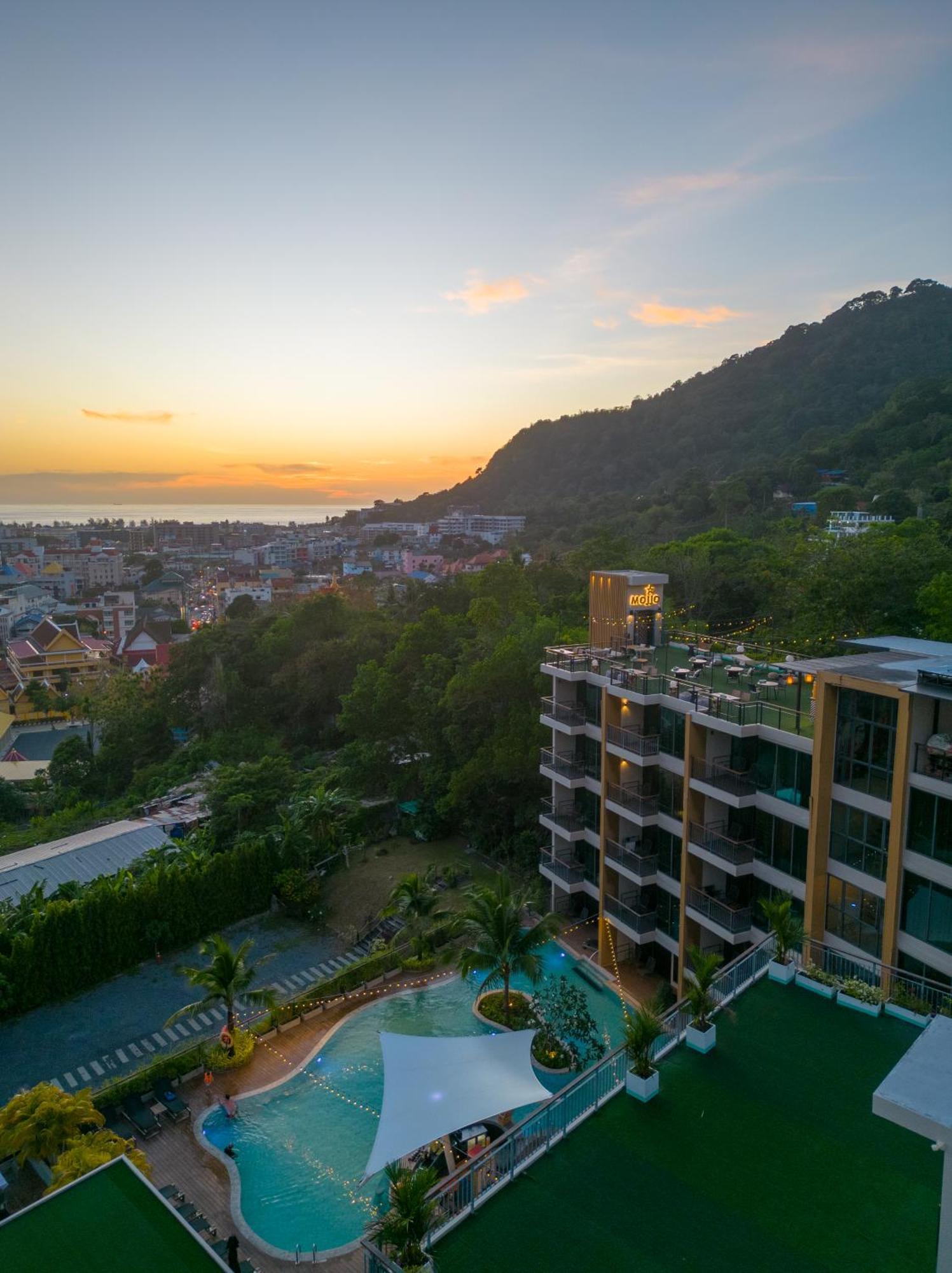 Skyview Resort Phuket Patong Beach Exterior photo The View